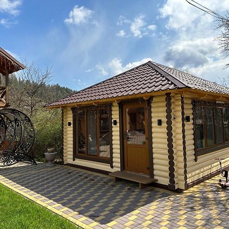 Penzion Rodynnyi Zatyshok Verchovyna Exteriér fotografie