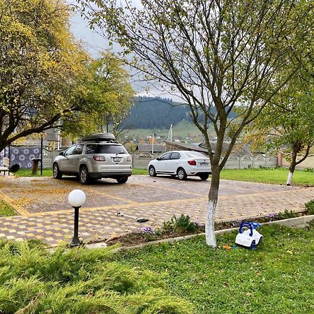 Penzion Rodynnyi Zatyshok Verchovyna Exteriér fotografie