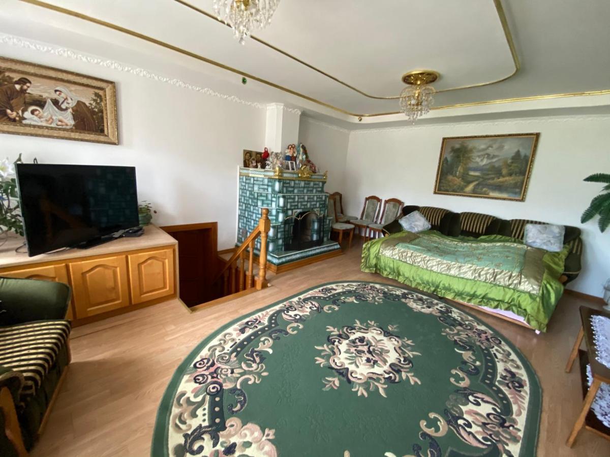 Penzion Rodynnyi Zatyshok Verchovyna Exteriér fotografie