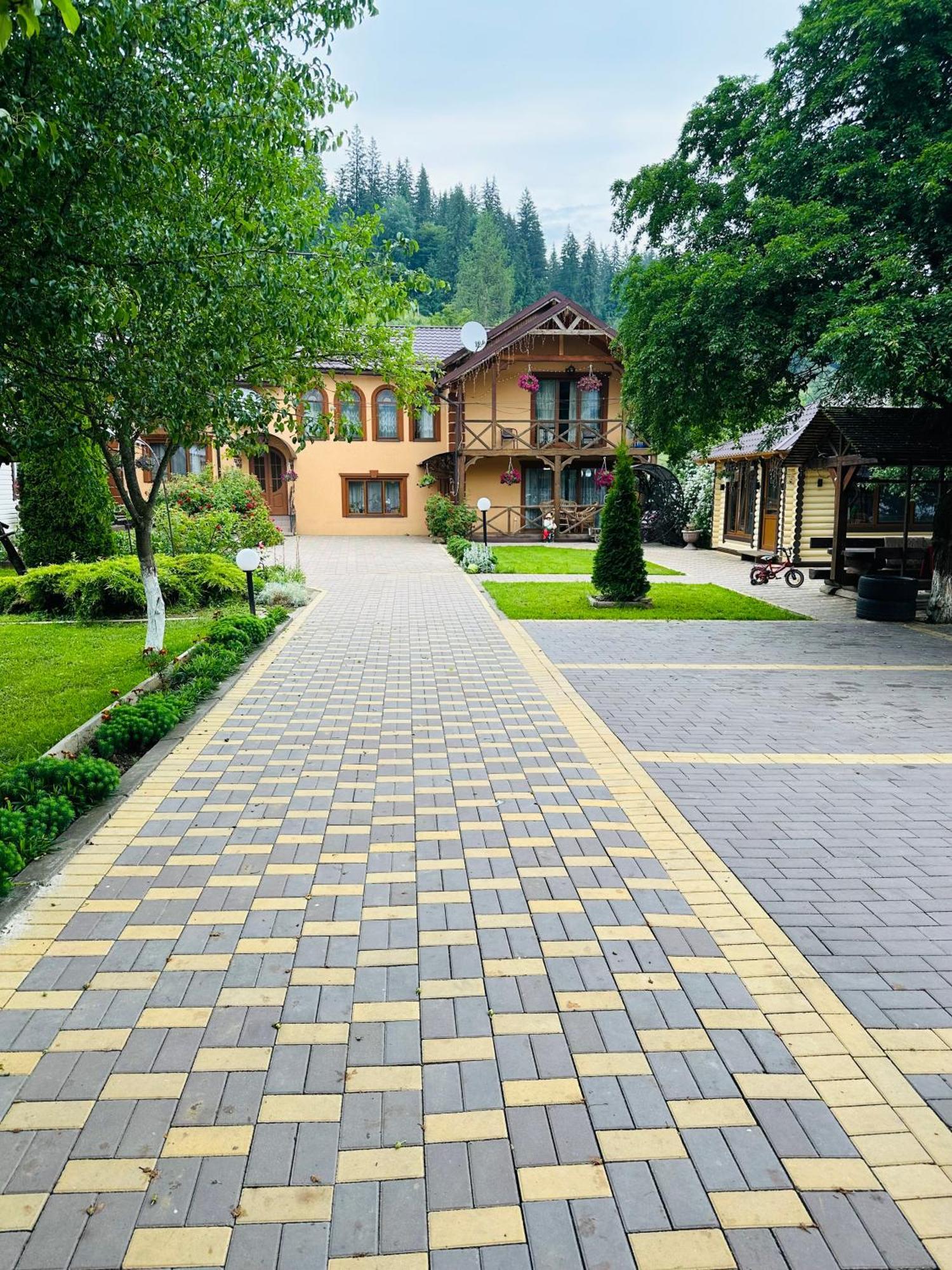 Penzion Rodynnyi Zatyshok Verchovyna Exteriér fotografie